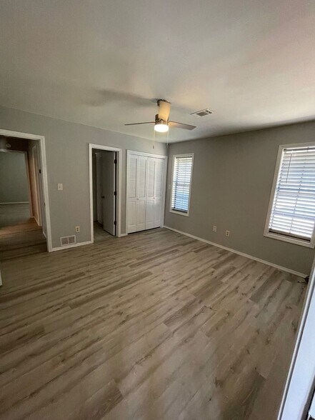 Building Photo - 8801 Meandering Way