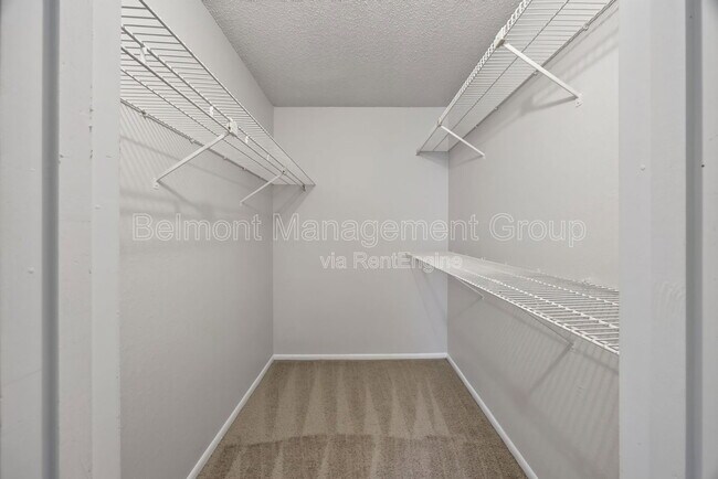 Building Photo - 642 Dory Ln