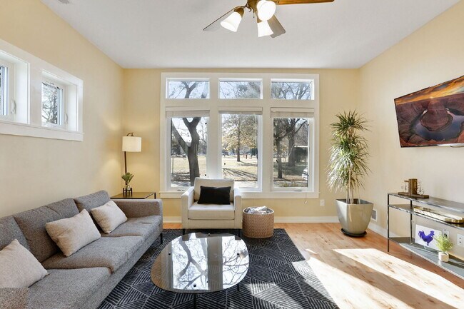 Building Photo - Charming 5-Bed Home with Hardwood Elegance in Minneapolis