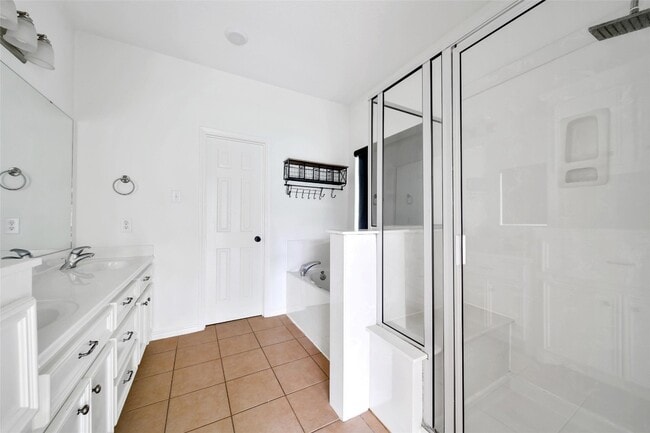 Building Photo - 15575 Kitty Hawk Dr