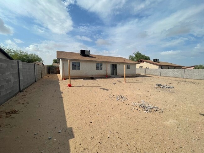 Building Photo - 8840 E 38th Ln