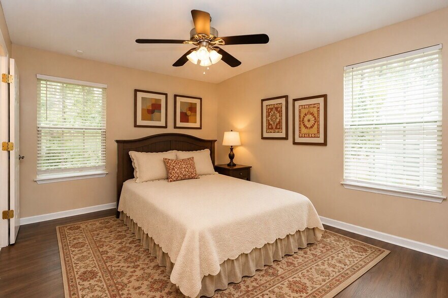 Building Photo - 4705 Montview Dr