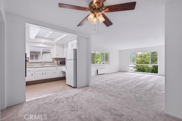 Building Photo - 214 Avenida Majorca