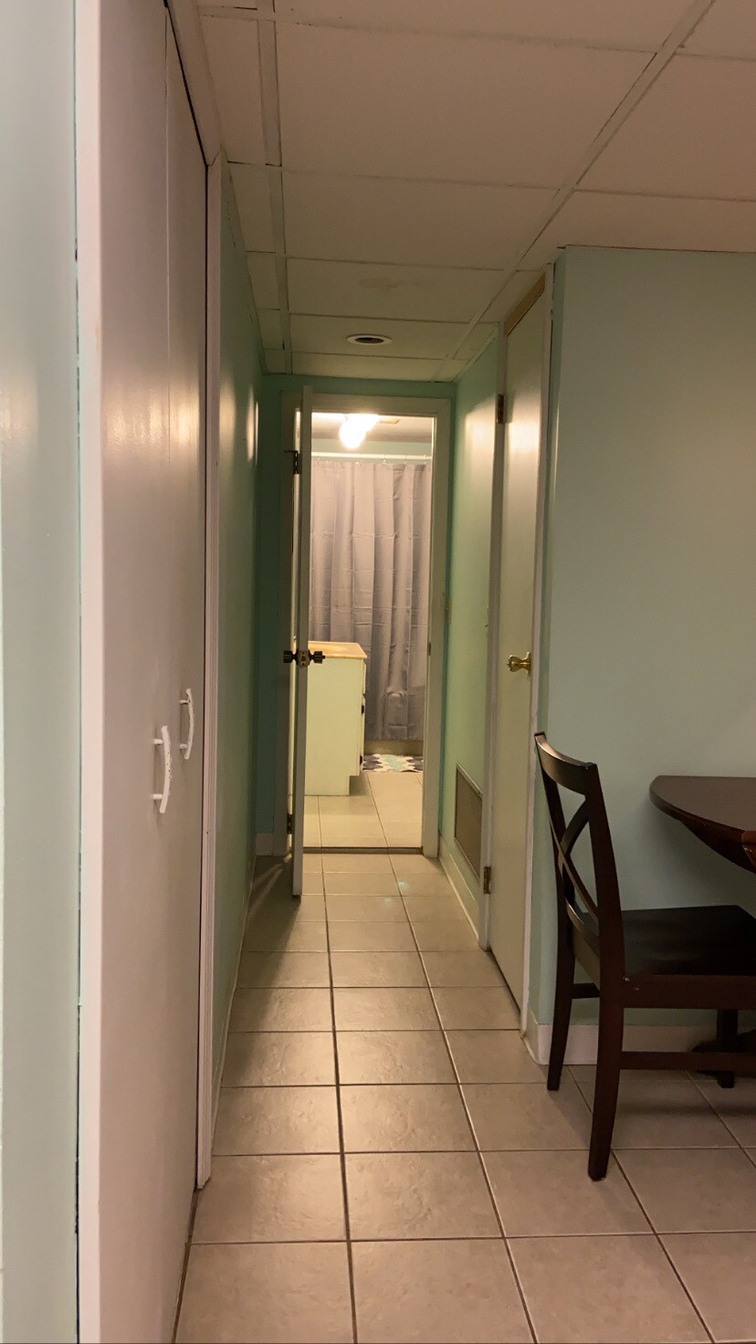 Kitchen to Bathroom - 2471 E Turkeyfoot Lake Rd