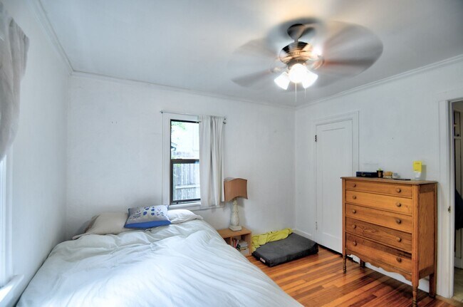 Building Photo - Charming 1-Bedroom Unit in Eastside Olympia