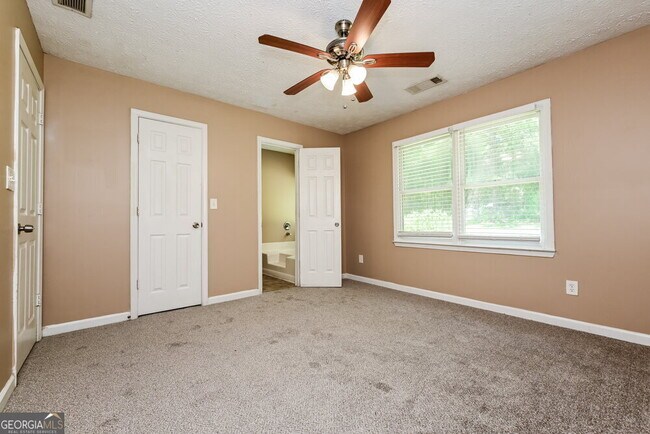 Building Photo - 160 Willow Shoals Dr