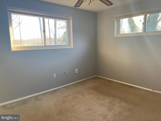 Building Photo - 6323 Fenton Ct