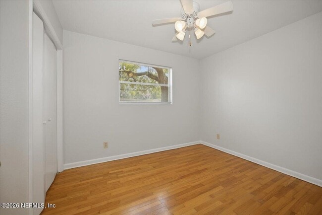 Building Photo - 2214 Larry Dr