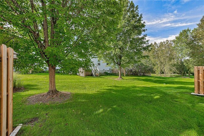 Building Photo - 1285 Courtney Dr