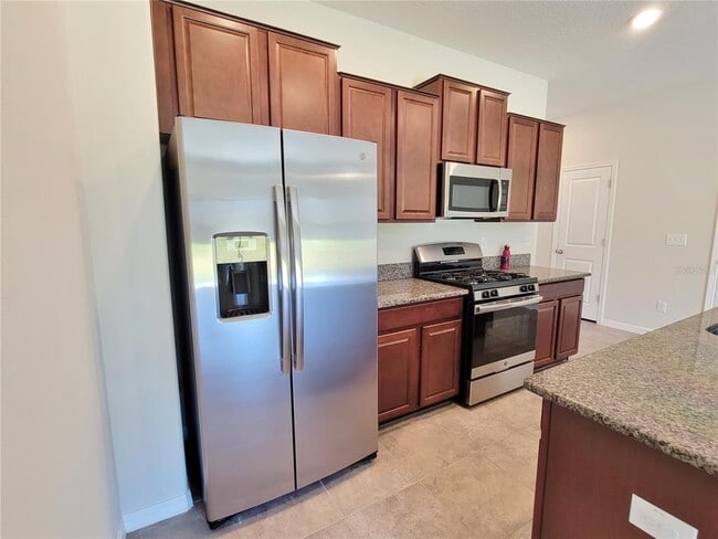 Building Photo - 16922 Red Brick Ln