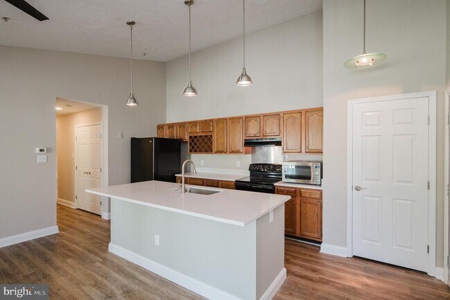 Building Photo - 3100 Cardinal Way