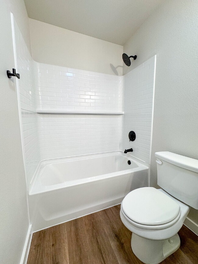 Building Photo - Brand-New, Move-In Ready!