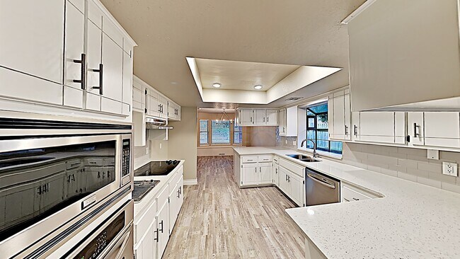 Building Photo - Beautiful 4 Bedroom 2 Bath in Edmond