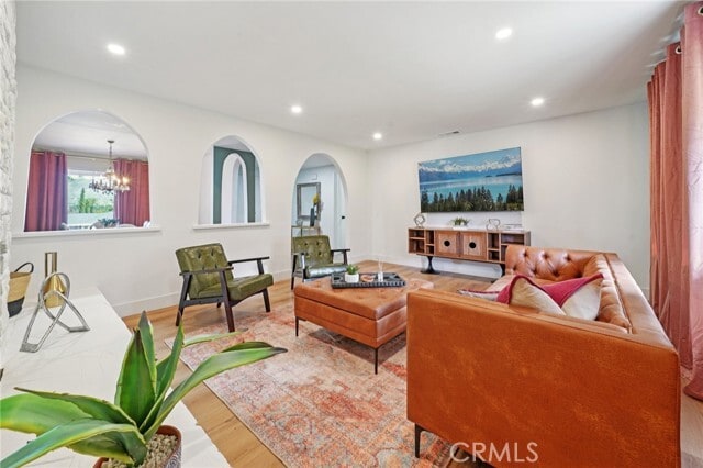 Building Photo - 1500 Country Club Dr