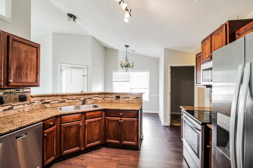 Building Photo - 3853 Plymouth Rock Drive