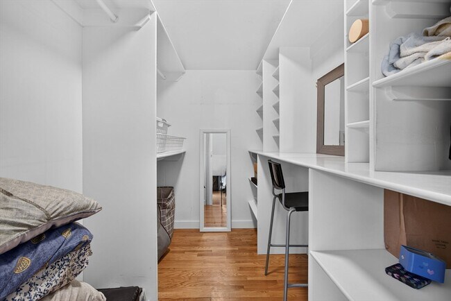 Building Photo - 44 Worley St