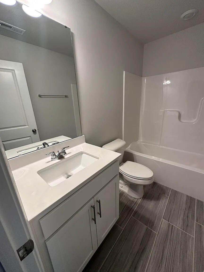 Building Photo - Room in Townhome on Kasota Ln