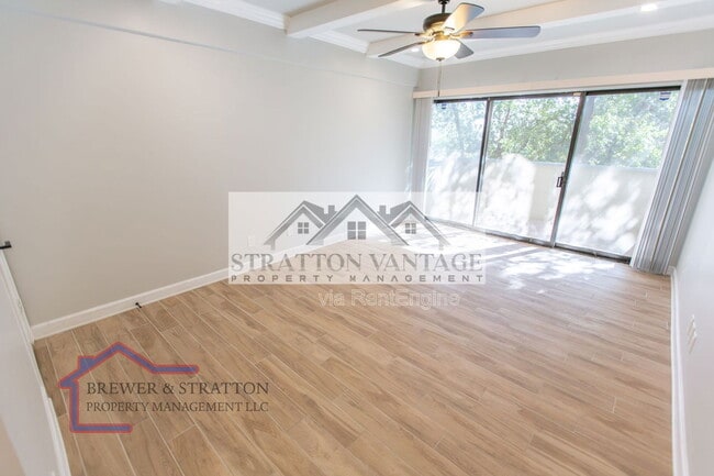 Building Photo - 351 E Thomas Rd