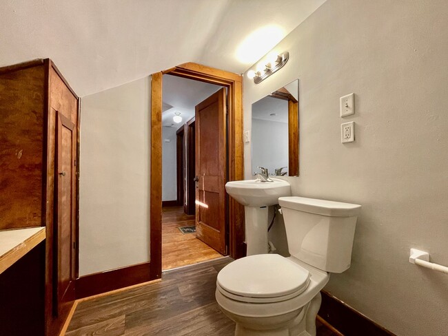 Building Photo - Four Bedroom Home in Wyoming