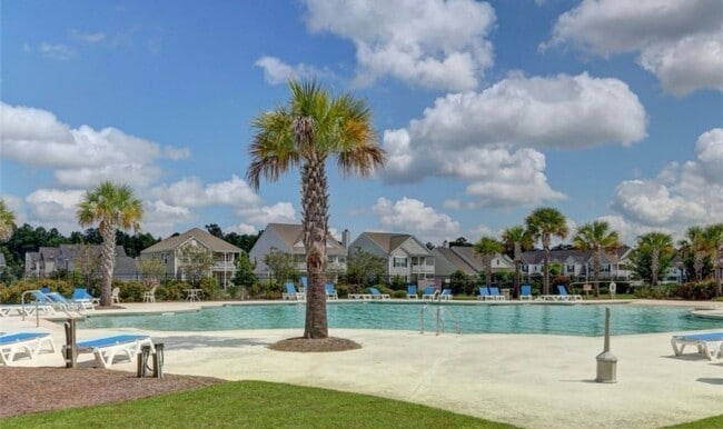 Building Photo - Coming Available!