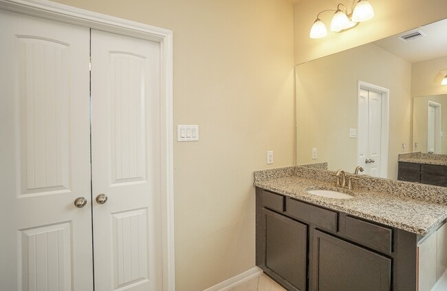 Building Photo - 9506 Bonbrook Bend Ln
