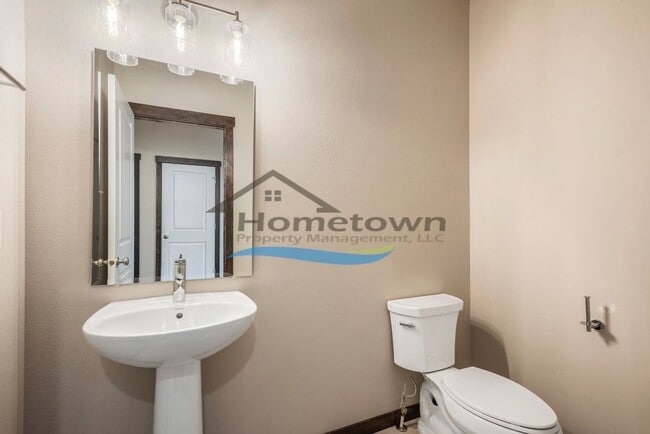 Building Photo - Woodbridge South Home with 4 Bedrooms and 3 Bathrooms in Post Falls build in 2021!