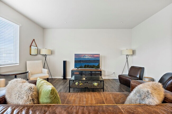 Building Photo - 10715 186th St Ct E