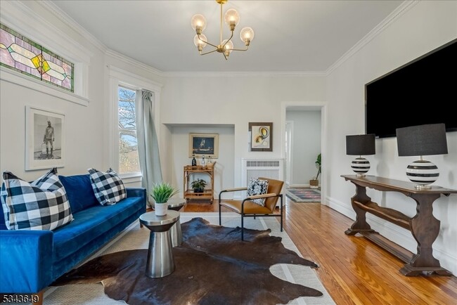 Building Photo - 211 Hillside Ave