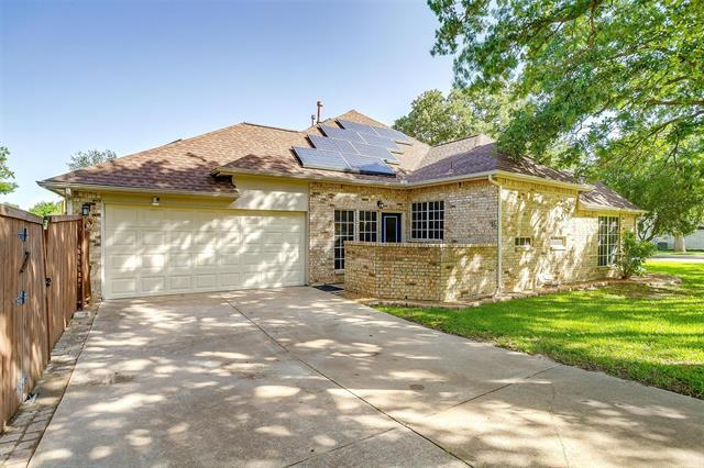 Building Photo - 704 Red Oak Ct