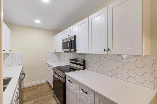 Building Photo - 4087 Vana Dr