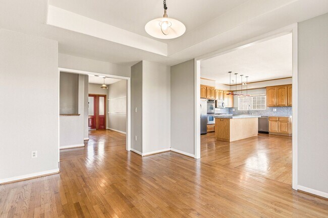 Building Photo - Expansive Valley Views & Private Living in Castro Valley - 4BD/3BA Exec Home