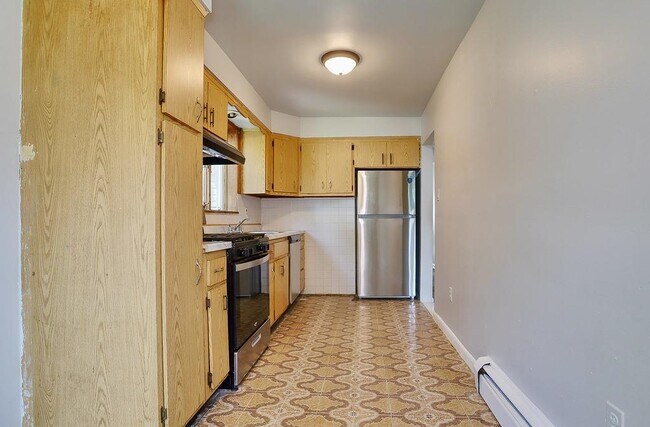 Building Photo - 97 Sanford Pl