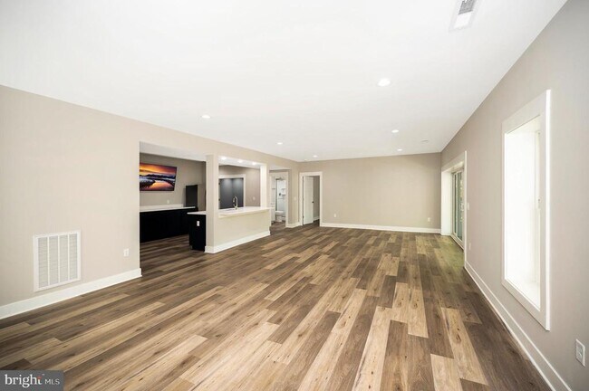 Building Photo - 44 Deep Crk Cir