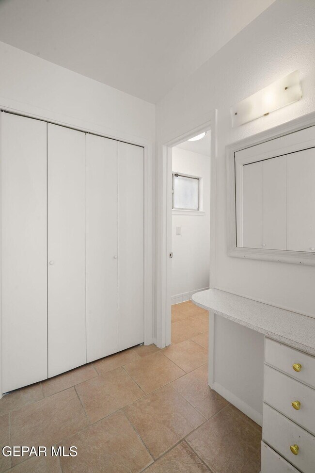 Building Photo - 5313 Bastille Ave