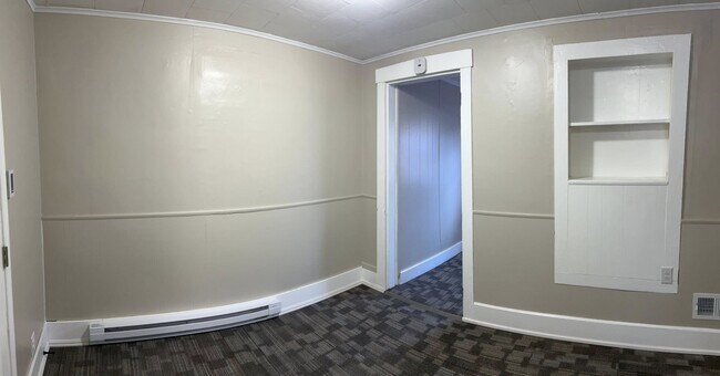 Building Photo - 62 W Market St