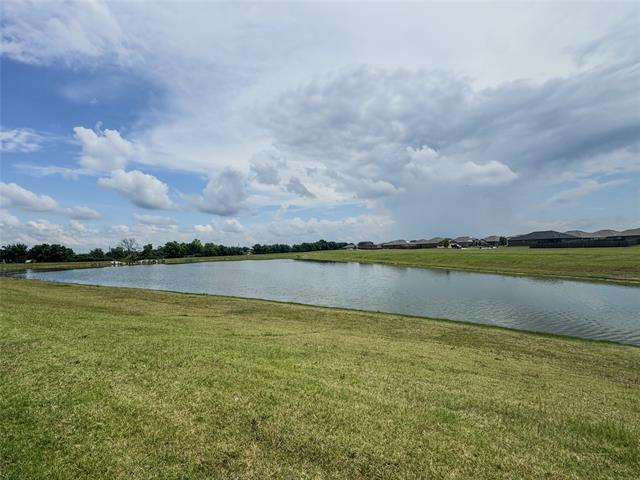 Building Photo - 801 Meadow Creek Ln