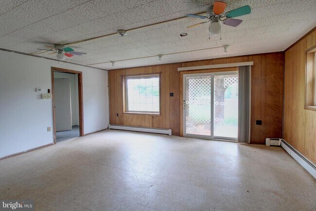 Building Photo - 113 Thornton Ct