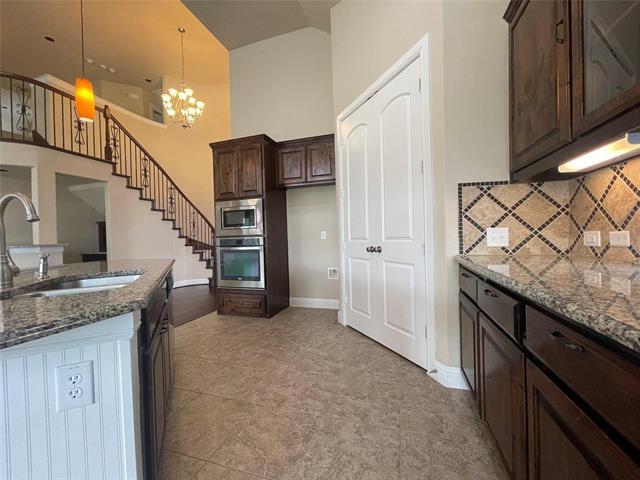 Building Photo - 8705 Verona Dr