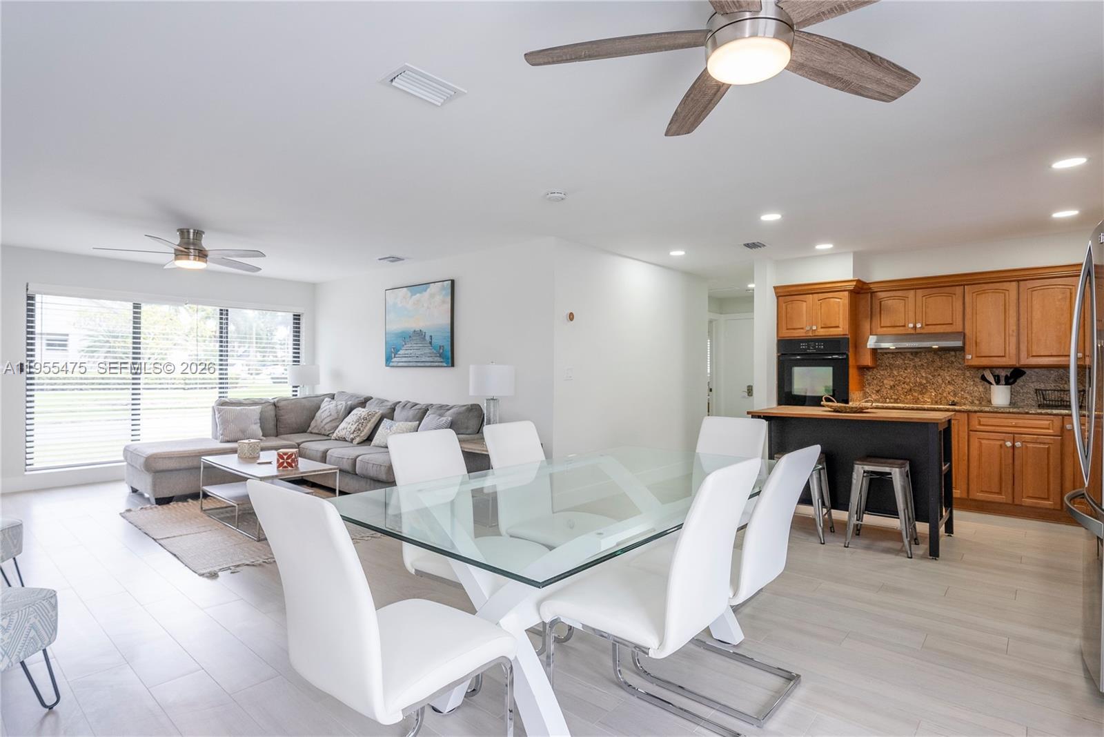 Building Photo - 510 SE 3rd Ave