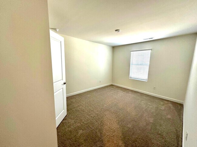 Building Photo - 11148 Comiskey Ln