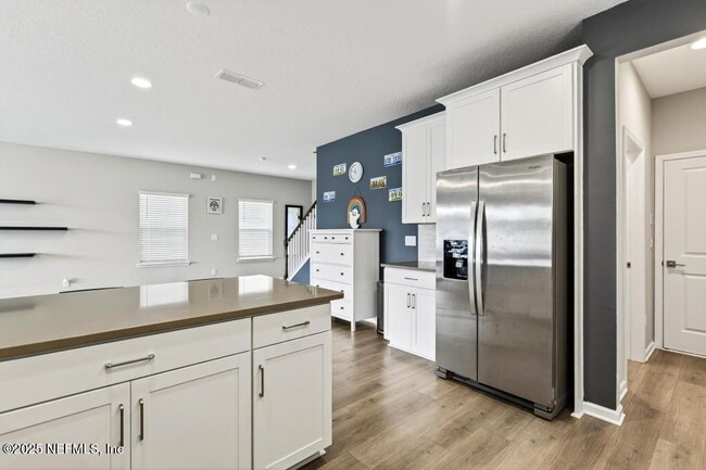 Building Photo - 542 Silver Landing Dr