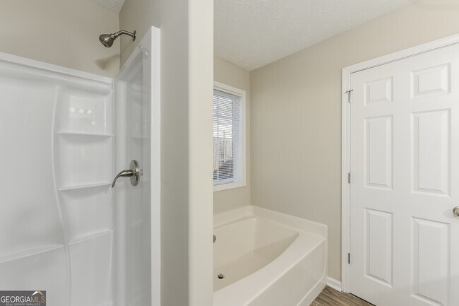 Building Photo - 25 Little Spring Ct
