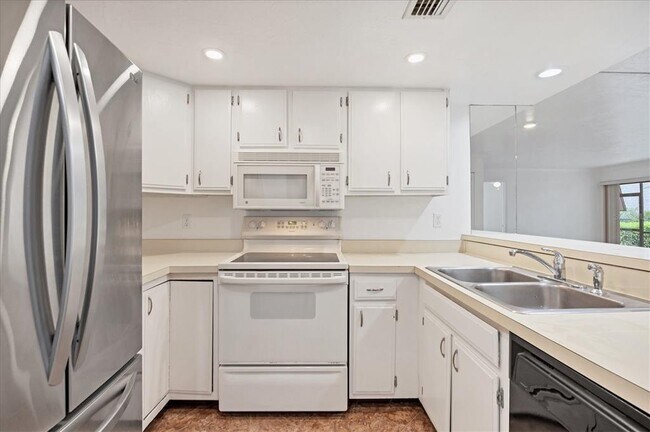 Building Photo - 4602 Ringwood Meadow