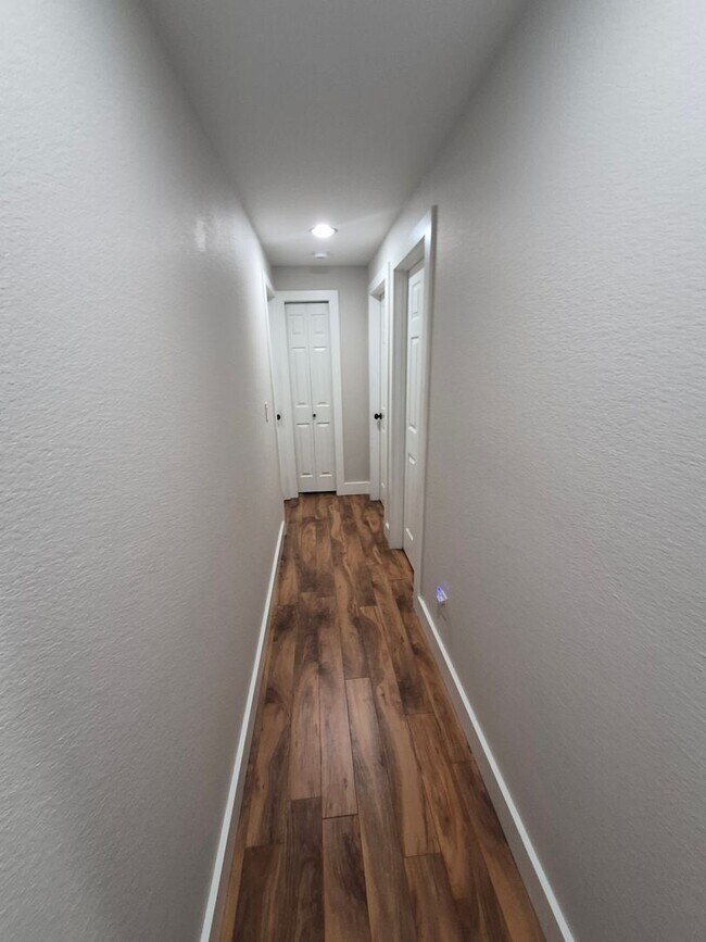 Building Photo - 3BR/2BA Retreat in Tollgate development - Sisters