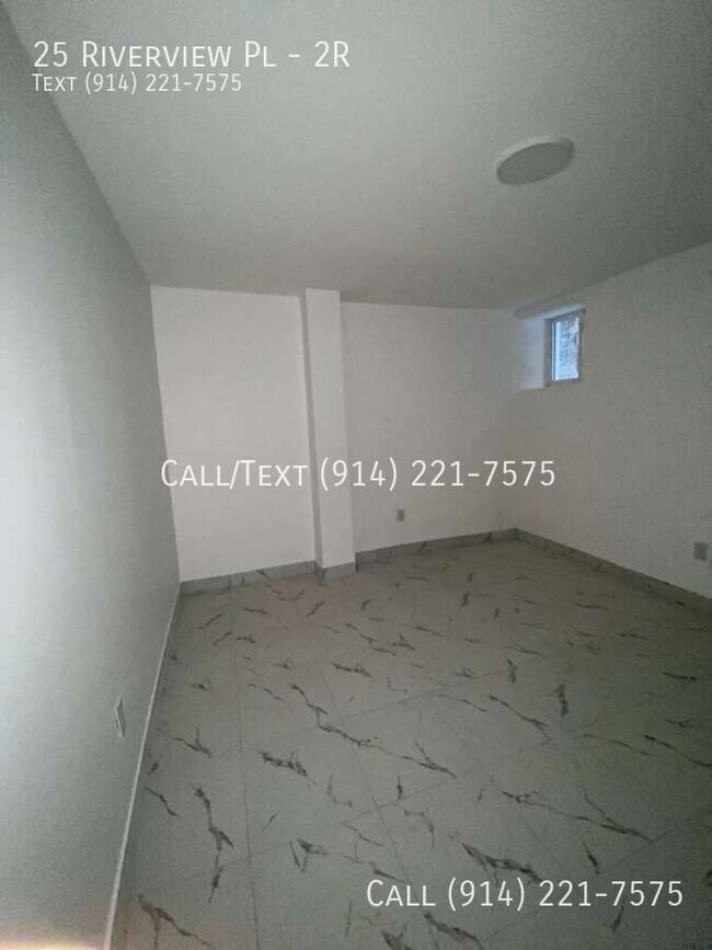 Building Photo - 25 Riverview Pl