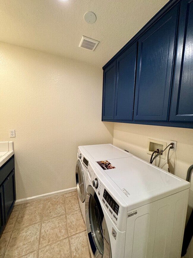 Building Photo - Gorgeous Two-Story with Solar Located at t...