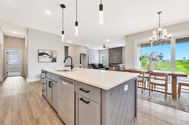 Building Photo - 4658 W Emerald Bay Ct