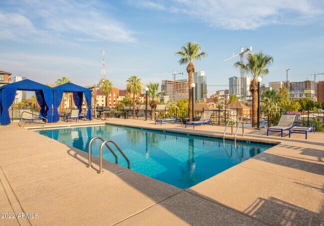 Building Photo - 805 4th Ave