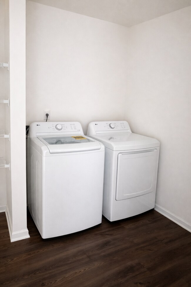 Building Photo - 514 Liberty Hall Dr