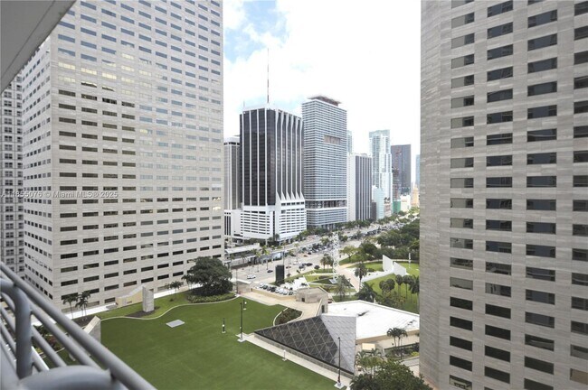 Building Photo - 335 S Biscayne Blvd